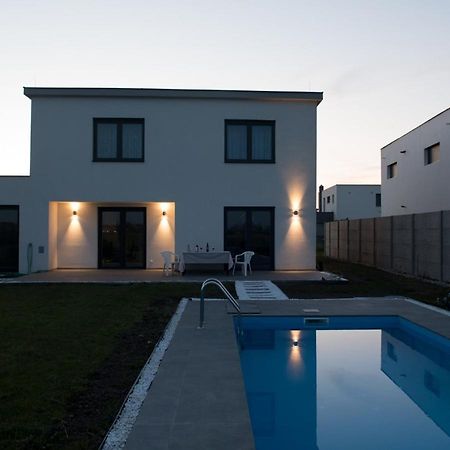 Guesthouse Парндорф Экстерьер фото