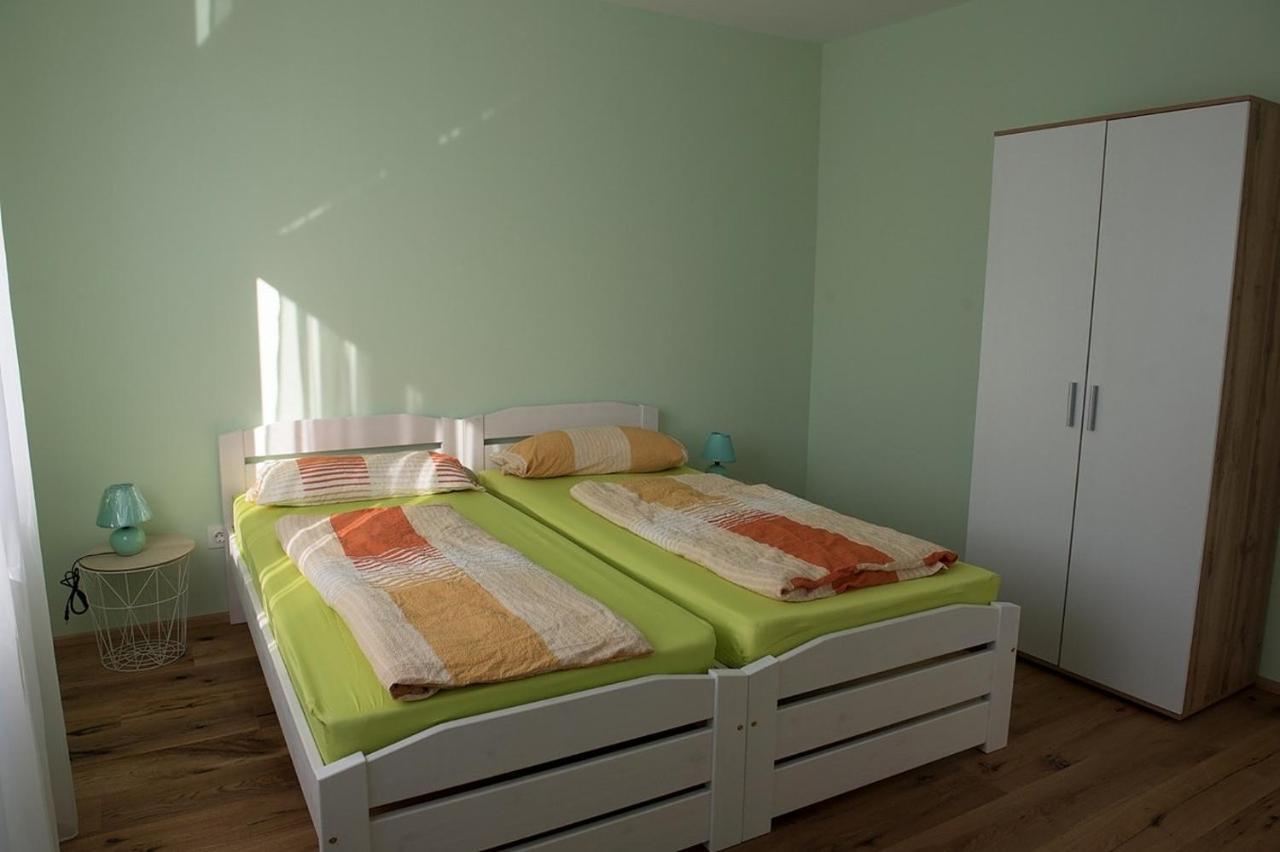 Guesthouse Парндорф Экстерьер фото